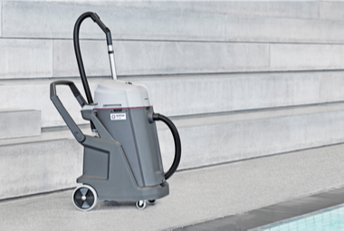 Commercial Vacuum Cleaner