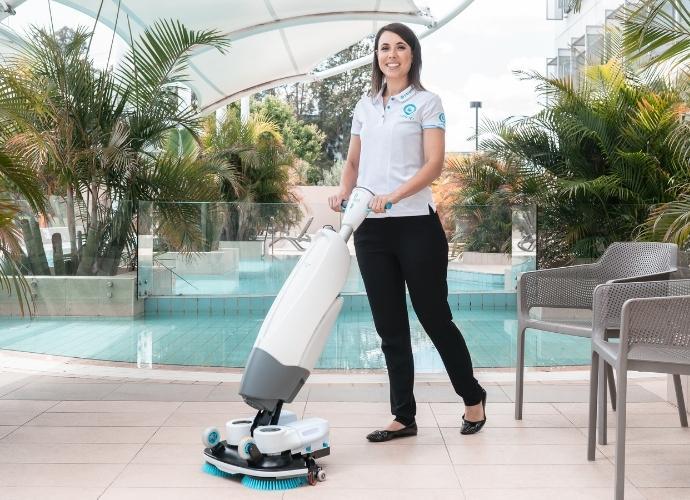 Image of i-mop XL Pro commercial scrubber cleaning pool tiles