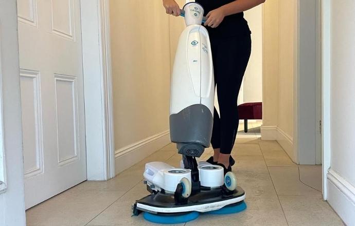 i-mop XL Pro Cleaning Beauty Salon