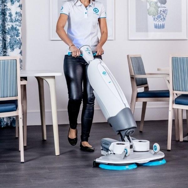 i-mop XXL Basic Cleaning Machine In Use