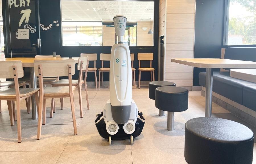 i-mop XL Cleaning Fast Food Restaurant