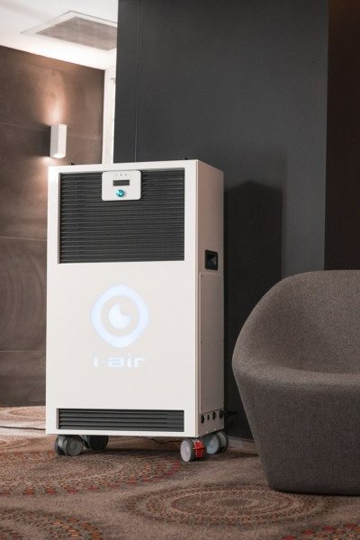 i-air Purifier Cleaning Hotel Lobby