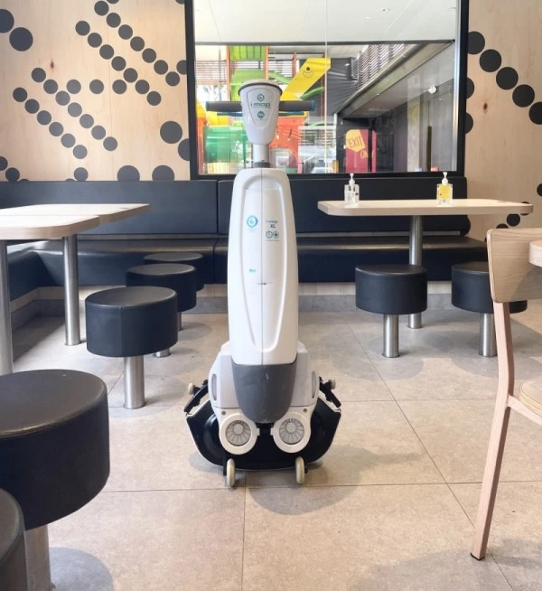 i-mop XL Cleaning McDonalds Chain