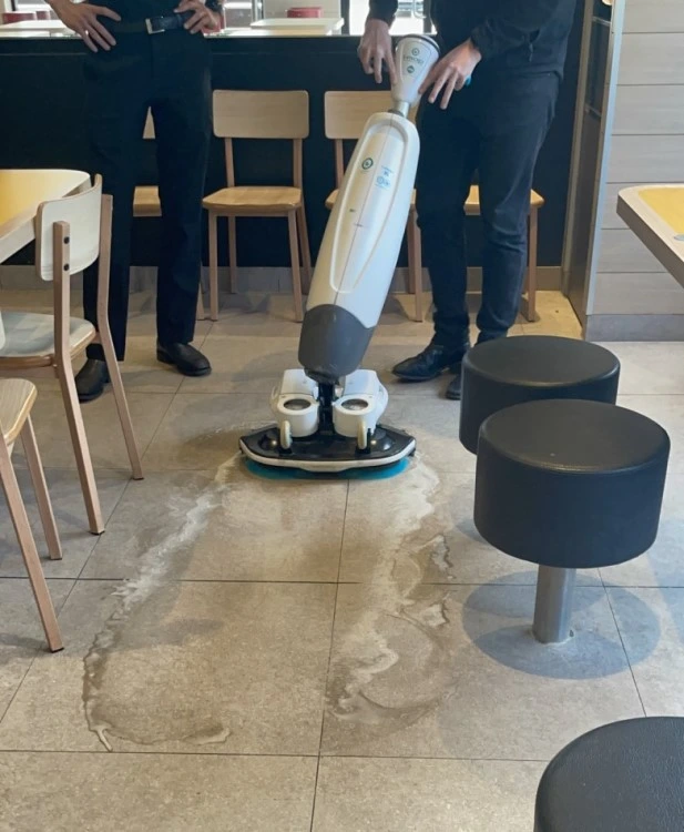 i-mop XL Pro Cleaning McDonalds Chain