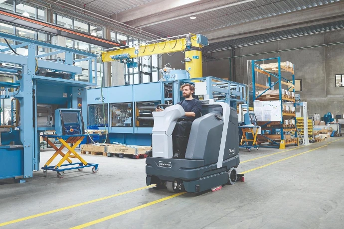 Support efficient day-to-day operations with consistent cleaning across warehouses, assembly lines and industrial work zones.