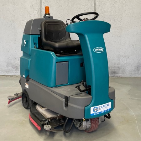 Tennant T7 Ride-On Scrubber Hire