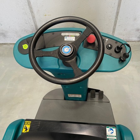 T7 Medium Battery Ride-On Scrubber Hire Control Panel