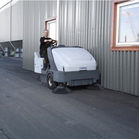 SR1601 Industrial Ride-On Sweeper