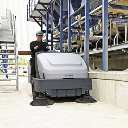 SR1601 Industrial Ride-On Sweeper