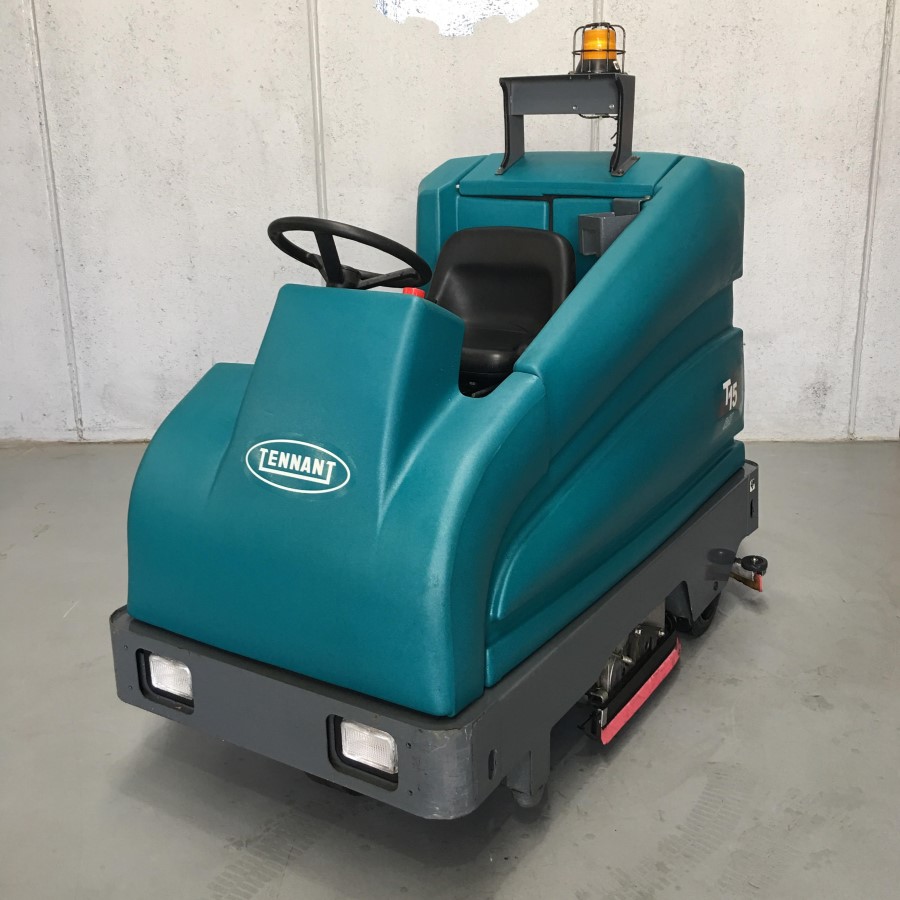 T15 Ride on Scrubber Dryer